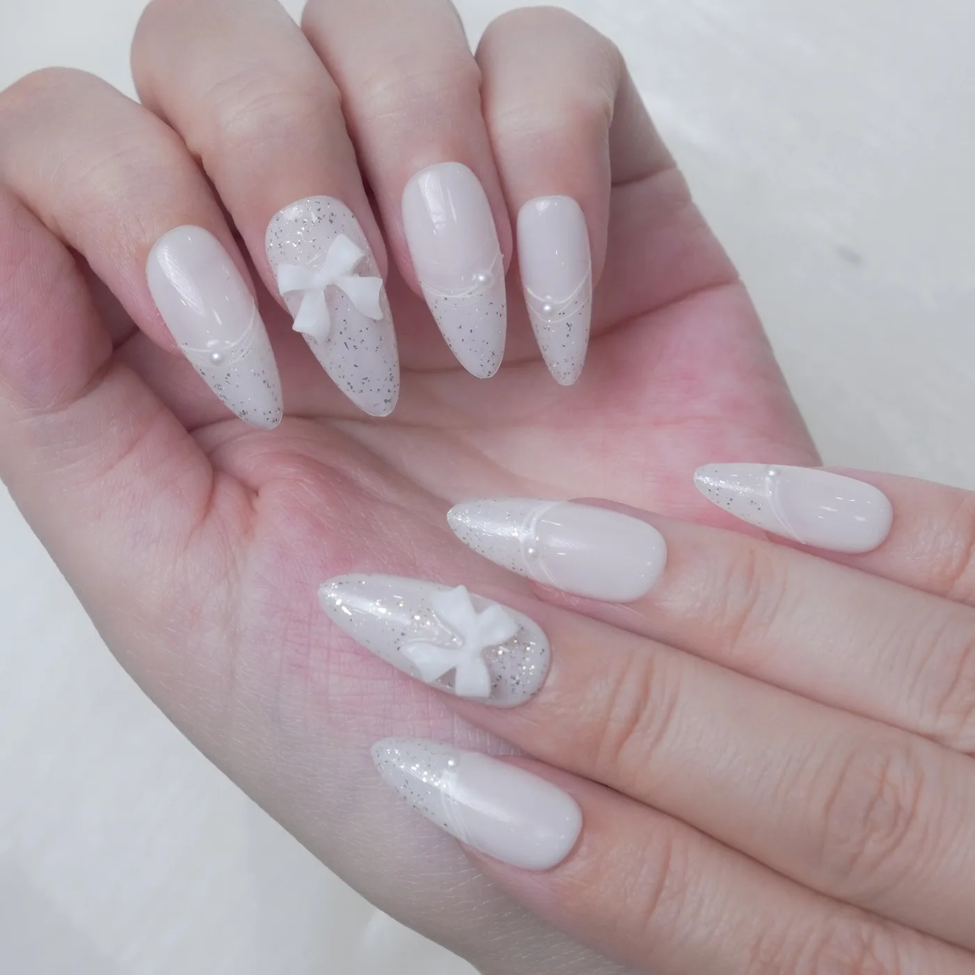 [M247] Nailbox trắng gạo đính nơ