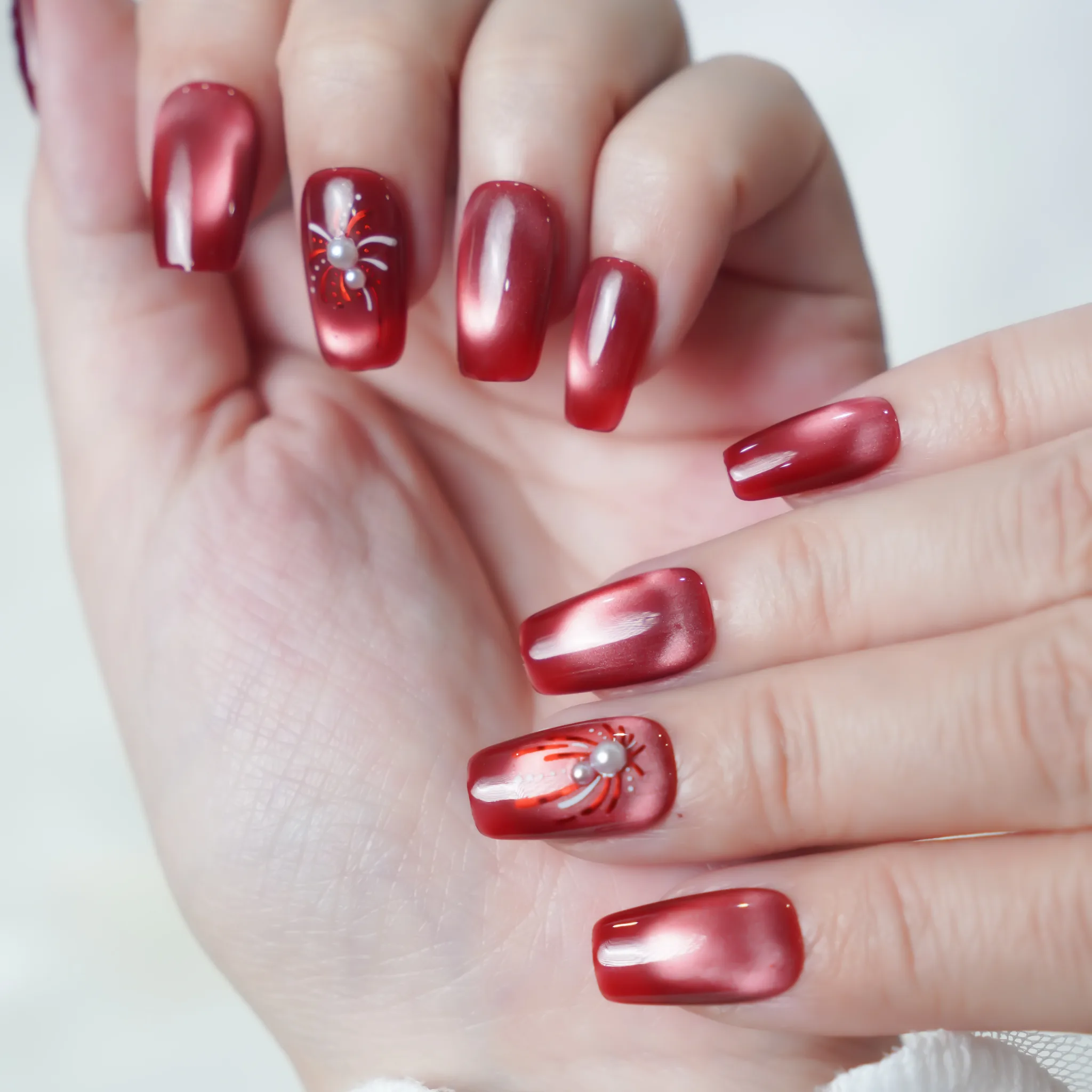 [M244] Nailbox mắt mèo đỏ phối họa tiết kỳ lân (BST Tết 2026)