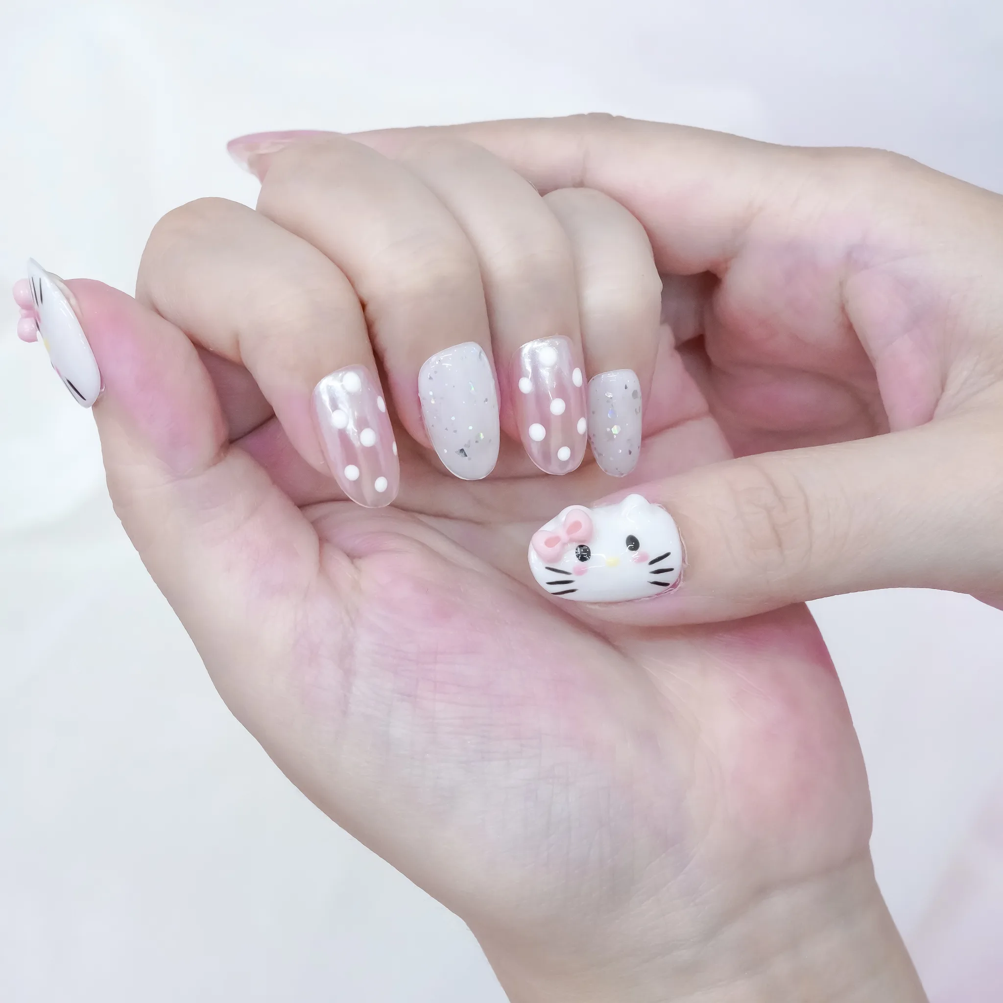 [M233] Nailbox Hello Kitty chấm bi đắp gel tai nổi đính nơ (form tròn ngắn)