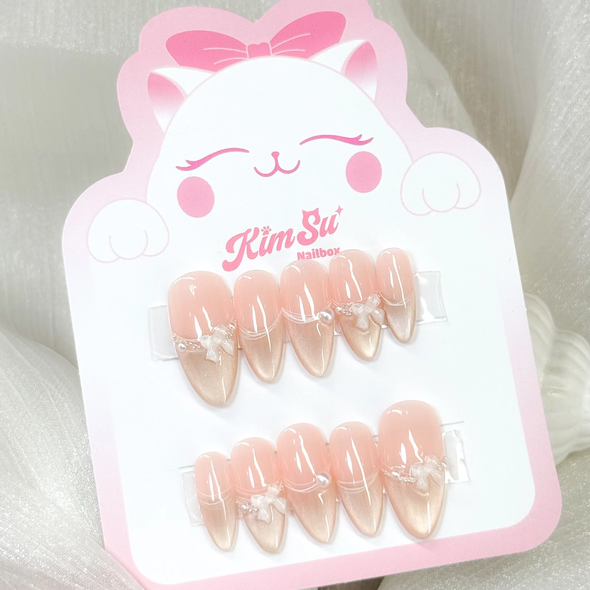 [M205] Nailbox thiết kế kỷ yếu mắt mèo ánh kim đính nơ