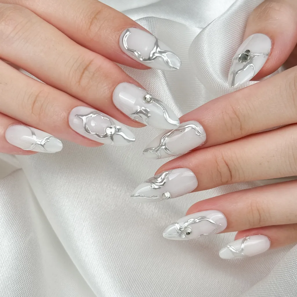 [M185] Nailbox vân kẻ tráng gương bạc