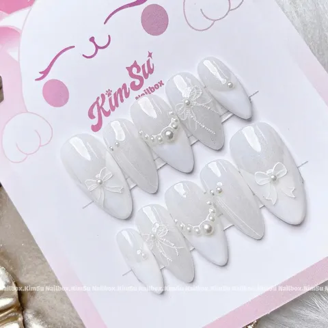 [M170] Nailbox trắng nơ nhũ kỷ yếu