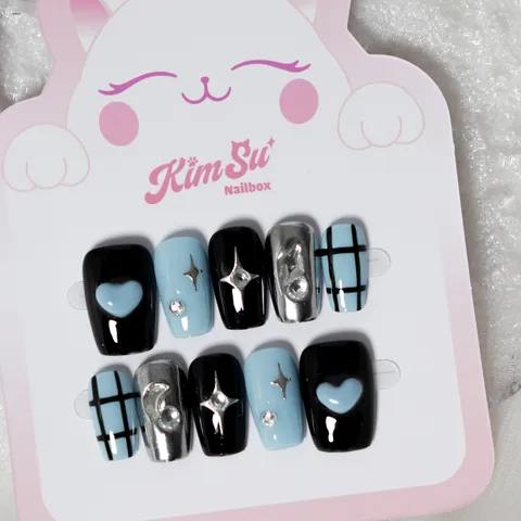 [M122] Naibox xanh pastel mix đen charm trái tim