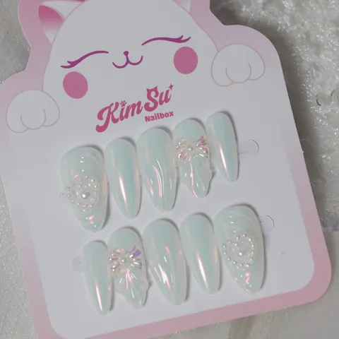 [M121] Nailbox trắng tráng gương đính tim nơ