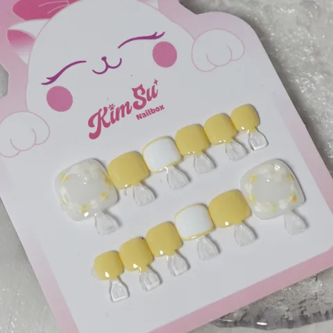 [M077] Nailbox chân vàng chanh hoa