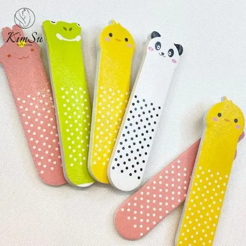 Cây Dũa móng mini nhiều màu sắc hình thú (mẫu ngẫu nhiên)