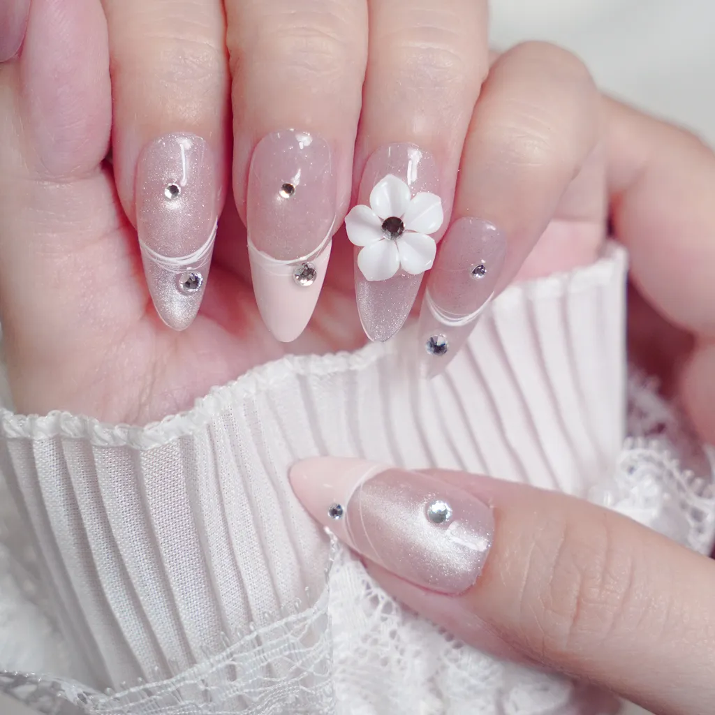 [M279] Nailbox mắt mèo hoa nổi dịu dàng